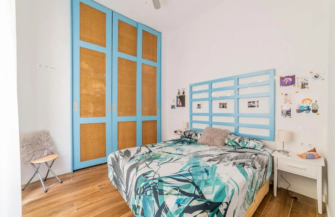 Bonito Apartamento En Chueca-1