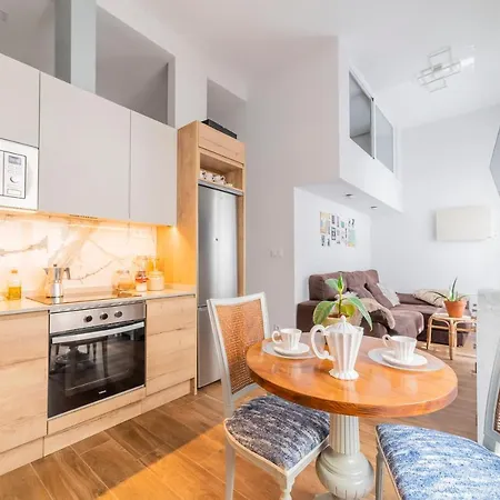 Bonito Apartamento En Chueca-2